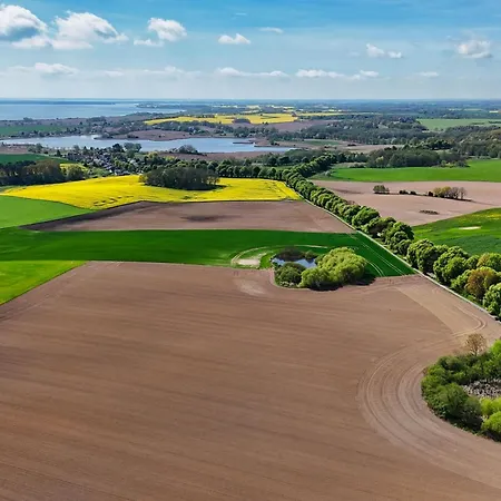 Haus Boddenresidenz 1 Nyaraló *